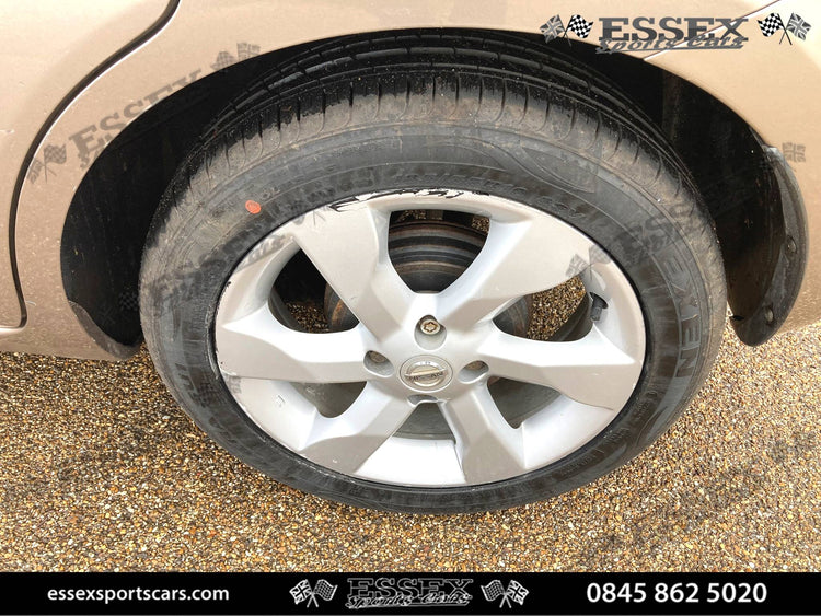 2010/10 Nissan Note 1.6 16V Tekna Hatchback 5 Door Petrol Automatic **1 Doctor Owner From New, 44k Low Miles, Full Service History**